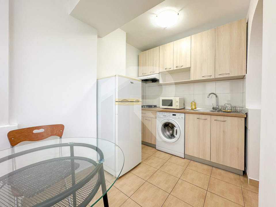 Panduri - garsonieră de vânzare, metrou Academia Militară