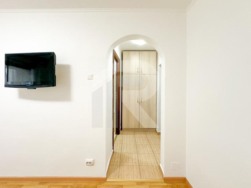 Panduri - garsonieră de vânzare, metrou Academia Militară