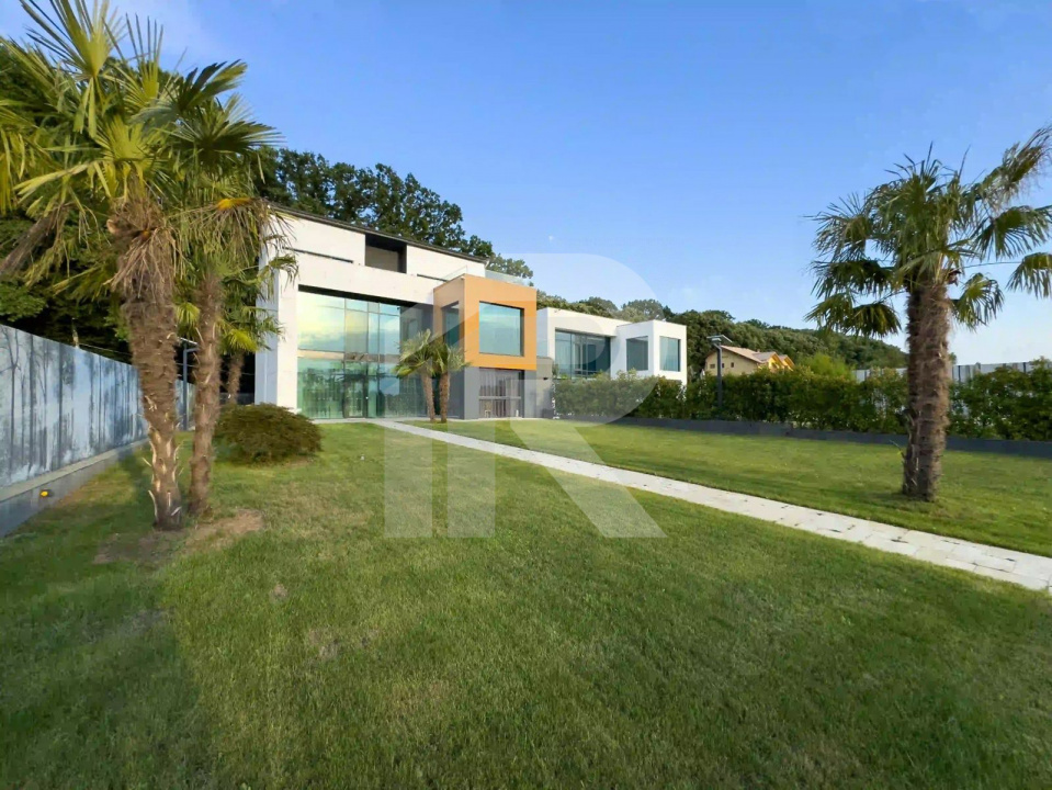 Pe Malul Snagovului, Unde Luxul Devine Cotidian