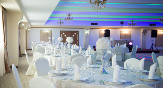 Spațiu Comercial tip Ballroom, 440 mp + 1000 mp parcare privata