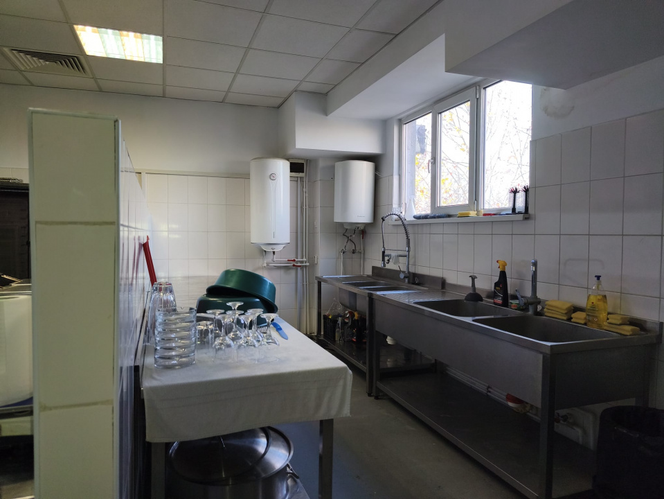 Spațiu Comercial tip Ballroom, 440 mp + 1000 mp parcare privata