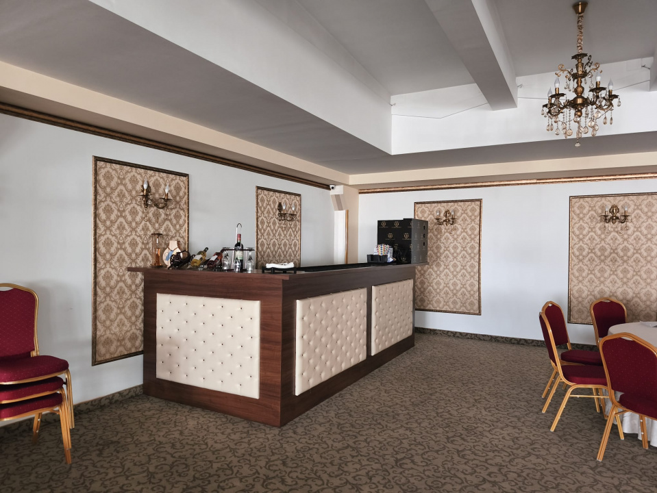 Spațiu Comercial tip Ballroom, 440 mp + 1000 mp parcare privata