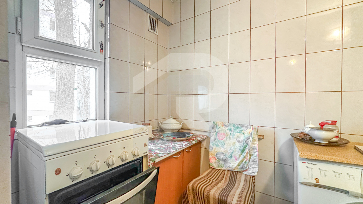 Doamna Ghica, Luntrei - garsoniera de vanzare, COMISION 0