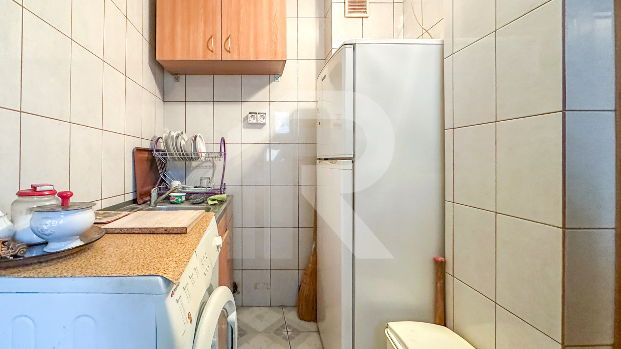 Doamna Ghica, Luntrei - garsoniera de vanzare, COMISION 0